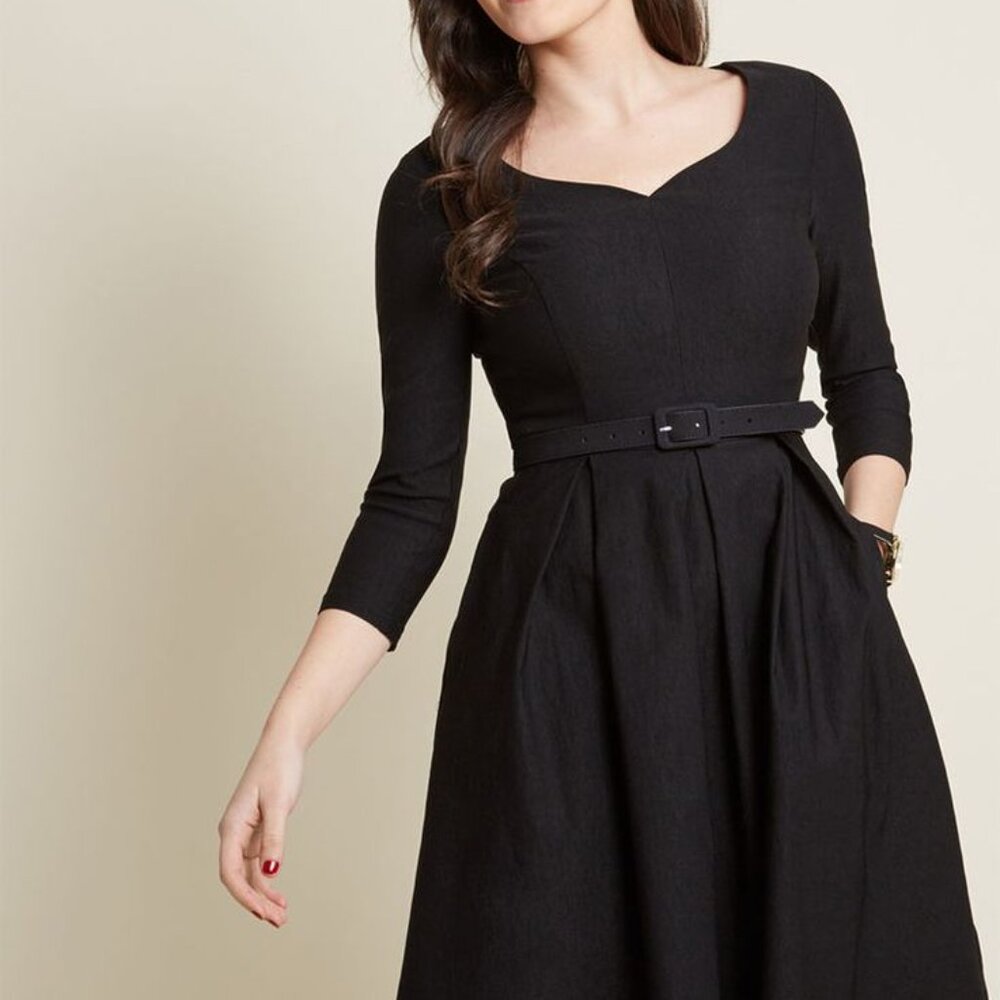 Modcloth Sartorial Secret Fit And Flare Dress - Black